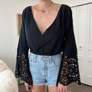 WINSTON WHITE BLACK LACE CROP TOP / SIZE SMALL / EXCELLENT COND.